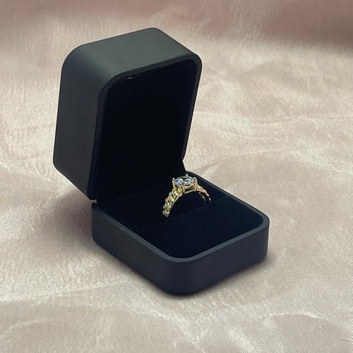 Crystal Ring with Elegant LED Ring Box
