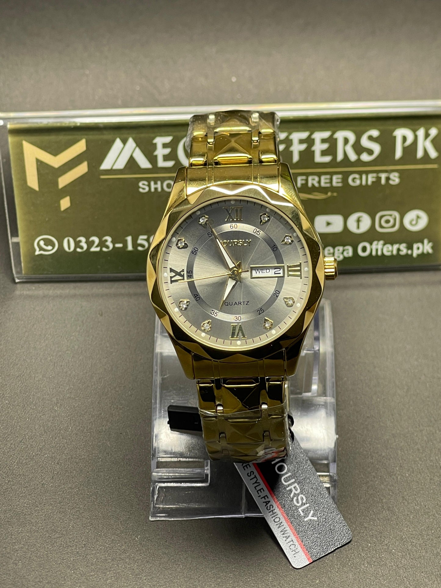 HOURSLY Gold Luxury Quartz Watch with Day & Date Display